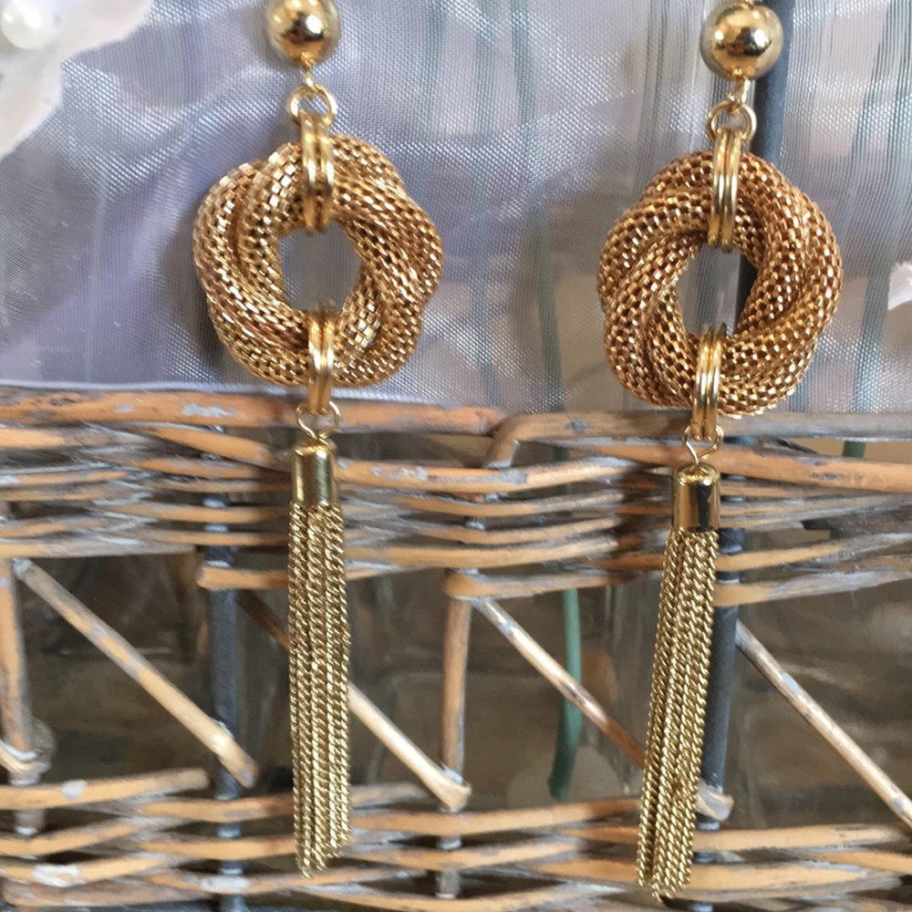 Vintage Gold-Tone Dramatic Dangling Earrings - image 4
